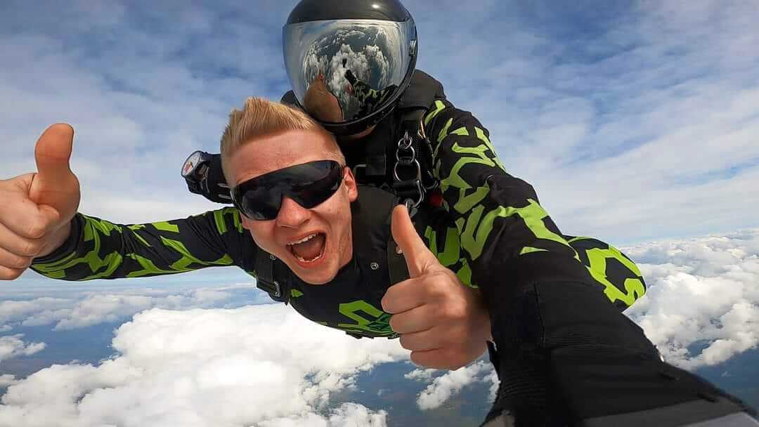 voucher-na-skok-ze-spadochronem Prezent, voucher na skok spadochronowy tandem z instruktorem